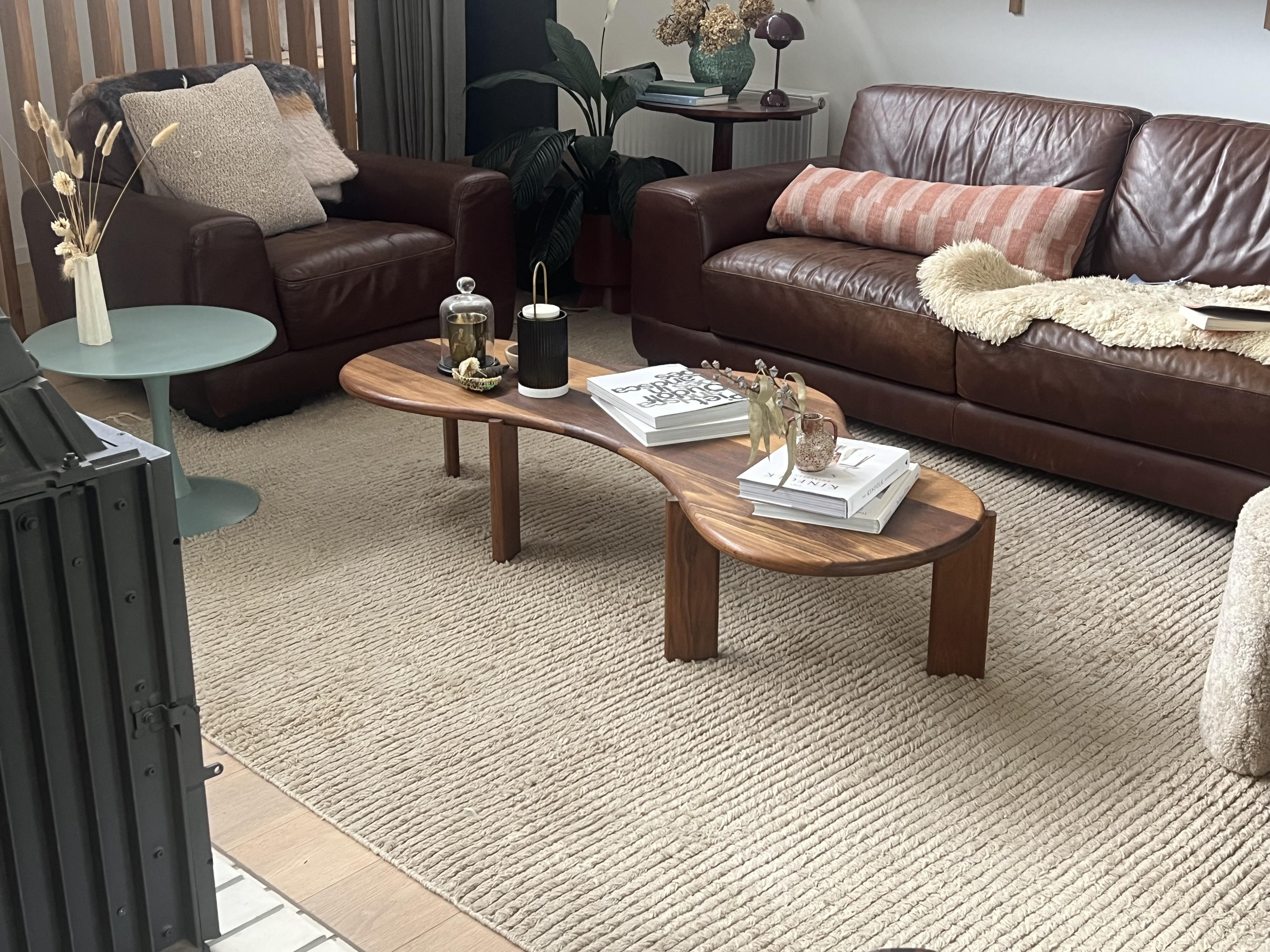 Platypus Table Image 2