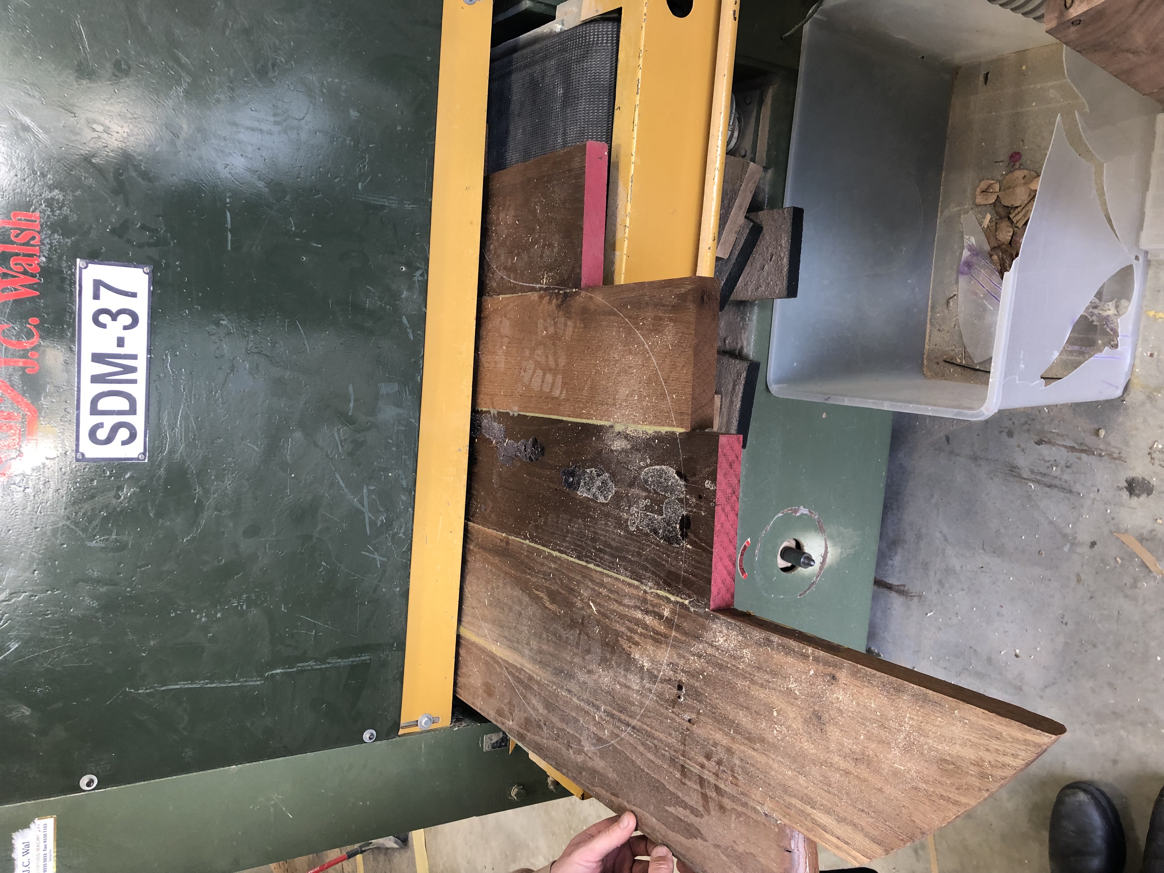 Platypus Table Image 12