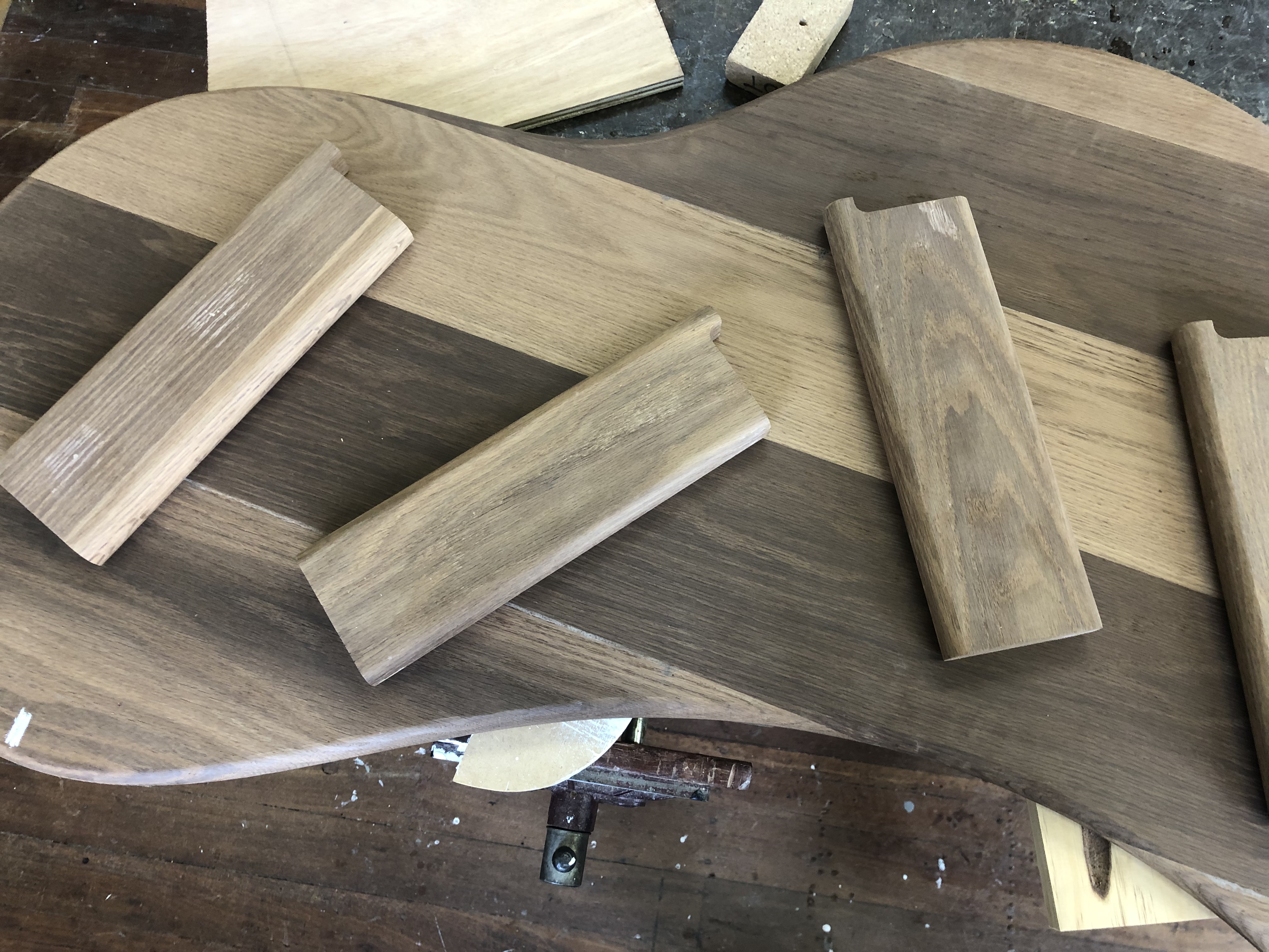 Platypus Table Image 18