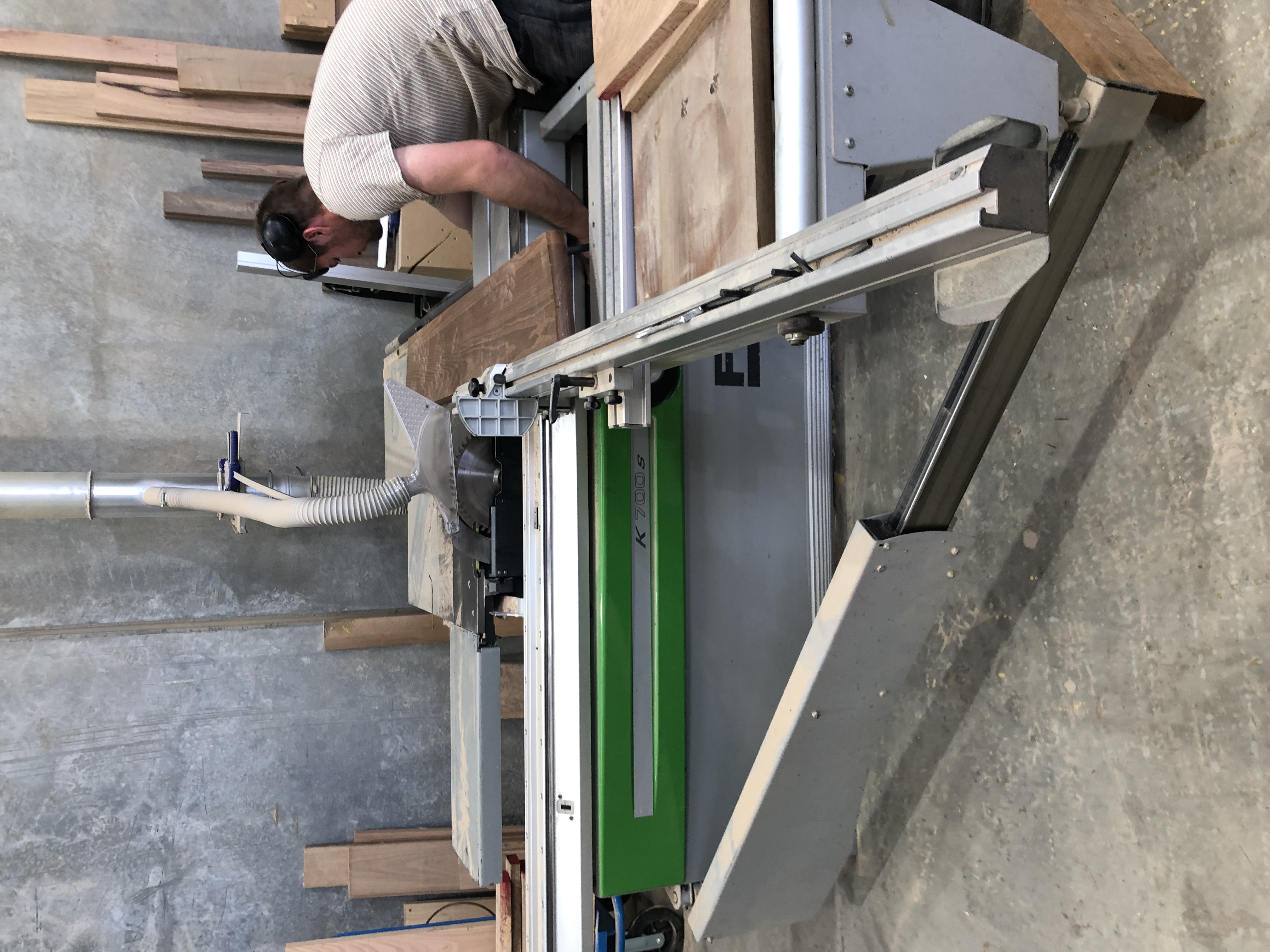 Platypus Table Image 9